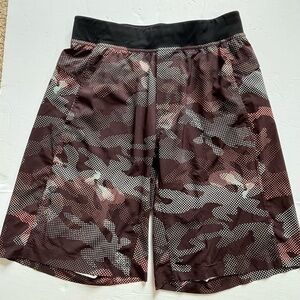 Lululemon T.H.E. Training Shorts Brown Size Medium